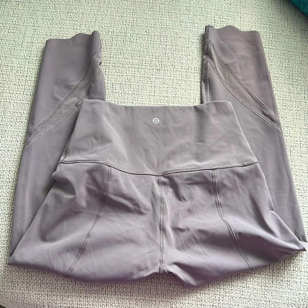Lululemon Crop Leggings - Picture 4 of 4